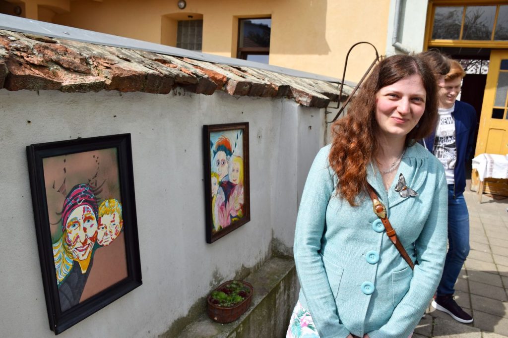 Malířka Marie Čmelíková na festivalu Husovický dvorek | Foto: Erik Měkyna